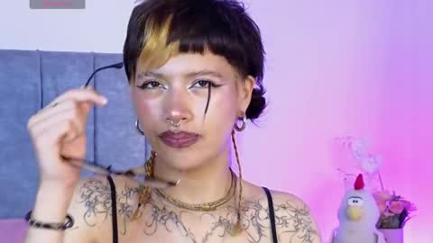 luna_blooms online show from April 2026 02:07:02 PM