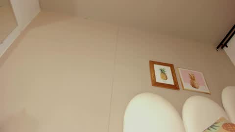 luna_bradley_ online show from April 2026 12:38:01 PM