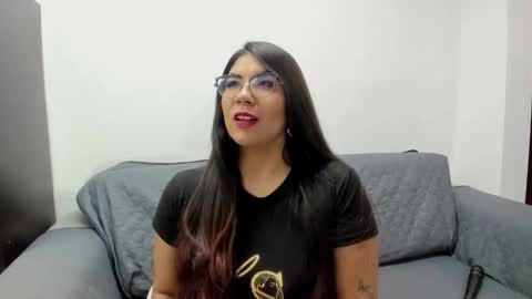 luna  online show from November 2025 11:56:01 AM