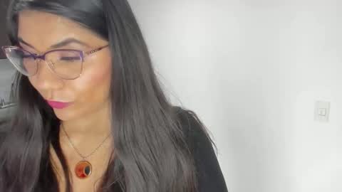 luna  online show from March 2026 11:13:01 AM