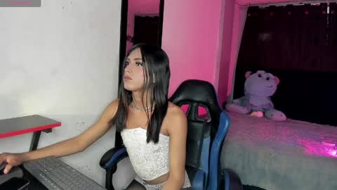 luna_duque online show from April 2026 03:38:02 PM
