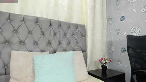 Luna Eva online show from March 2026 02:22:02 PM