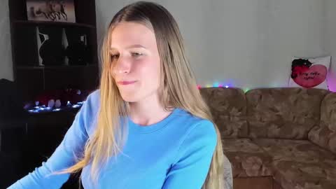 Snapshot of luna_evan chatting on December 2024 03:54:02 PM luna_evan online show from December 2024 03:54:02 PM