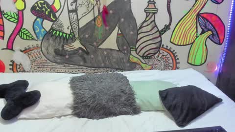 luna_gc online show from February 2025 12:49:01 AM