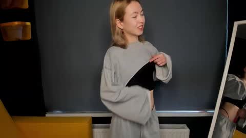 Elizabeth online show from February 2026 05:52:01 AM