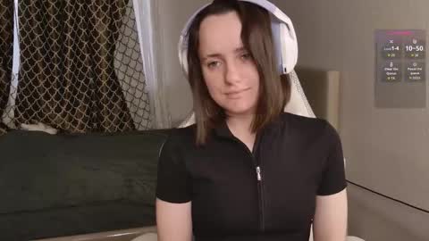 luna_loveeee online show from October 2025 04:13:01 AM