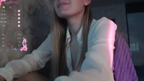 Snapshot of luna_loveisgood chatting on July 2026 11:22:01 PM Luna online show from July 2026 11:22:01 PM