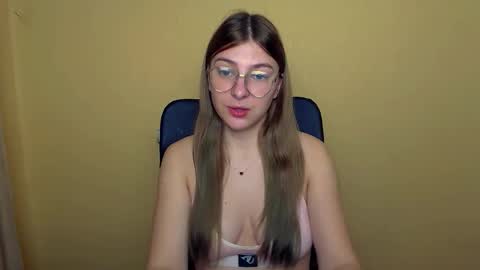 Luna online show from November 2025 11:22:02 AM