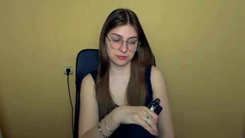 Snapshot of luna_lush_ chatting on April 2026 08:02:02 AM Luna online show from April 2026 08:02:02 AM