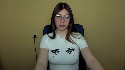 Snapshot of luna_lush_ chatting on April 2026 09:34:01 AM Luna online show from April 2026 09:34:01 AM