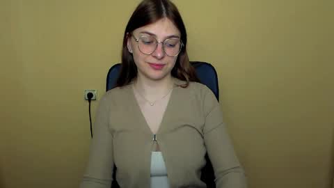 Snapshot of luna_lush_ chatting on May 2026 09:50:02 AM Luna online show from May 2026 09:50:02 AM