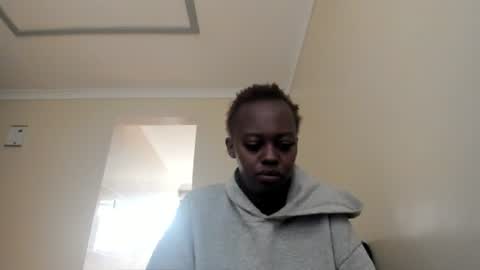 luna luxxy online show from August 2026 12:48:02 PM