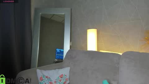 Snapshot of luna_mee chatting on February 2026 07:35:02 AM Adele online show from February 2026 07:35:02 AM