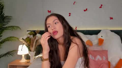 Snapshot of luna_mee chatting on February 2026 08:47:01 AM Adele online show from February 2026 08:47:01 AM