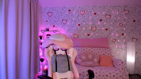 Lina  online show from February 2025 06:45:01 AM