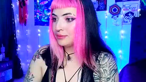 MISS LUNA  online show from March 2025 04:54:02 PM