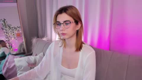 Luna online show from April 2026 11:00:02 AM