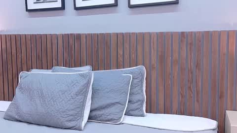 LUNA  online show from March 2026 12:44:01 PM