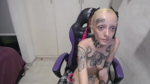 Luna online show from February 2025 03:42:01 AM