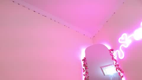 Luna Rougets online show from March 2026 01:38:01 PM