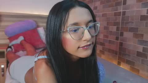 luna_valen online show from June 2026 03:21:02 AM
