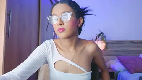 luna_valen online show from July 2026 09:41:01 PM