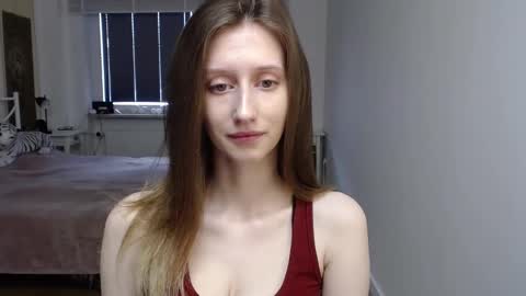 L U N A  online show from April 2026 06:49:02 AM