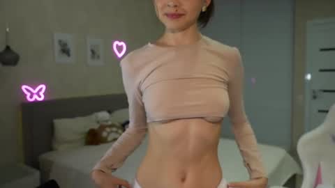 Sweet Luna online show from July 2026 05:45:01 PM