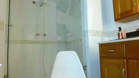 Luna Collins online show from February 2026 05:16:02 PM