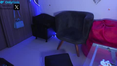 Snapshot of lunaahatzel chatting on January 2025 08:25:02 AM Luna Hatzel online show from January 2025 08:25:02 AM