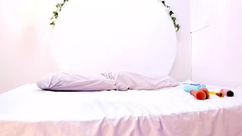 Luna online show from April 2026 08:58:01 PM