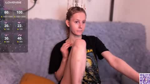 Snapshot of lunacyy chatting on October 2025 03:52:01 PM Britney online show from October 2025 03:52:01 PM