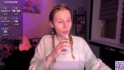 Snapshot of lunacyy chatting on November 2025 06:19:02 PM Britney online show from November 2025 06:19:02 PM