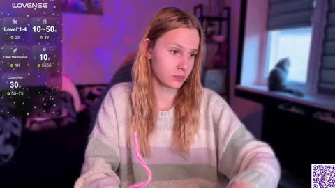 Snapshot of lunacyy chatting on November 2025 06:24:02 AM Britney online show from November 2025 06:24:02 AM