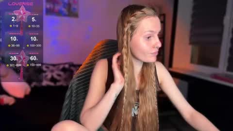 Snapshot of lunacyy chatting on December 2025 07:22:01 PM Britney online show from December 2025 07:22:01 PM