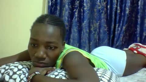 lunah_kitty online show from April 2026 04:57:02 AM