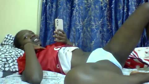 lunah_kitty online show from April 2026 06:19:01 AM