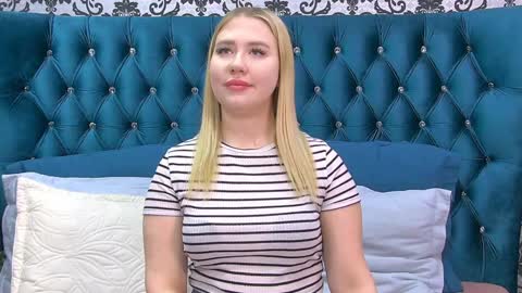 Snapshot of lunahouston chatting on December 2024 02:08:02 AM LunaHouston online show from December 2024 02:08:02 AM