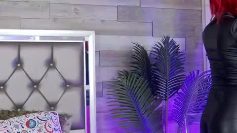 LunaJenner online show from April 2026 04:35:01 AM