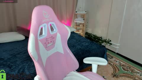 Snapshot of lunakown chatting on December 2025 09:36:01 AM Varvara online show from December 2025 09:36:01 AM