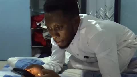 lunalove22_ online show from November 2025 04:23:01 PM