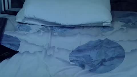 lunalove22_ online show from April 2026 03:20:02 PM