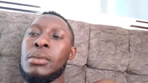 lunalove22_ online show from April 2026 06:19:01 AM