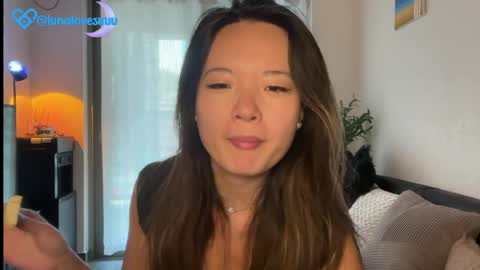 Luna online show from April 2026 01:28:01 AM