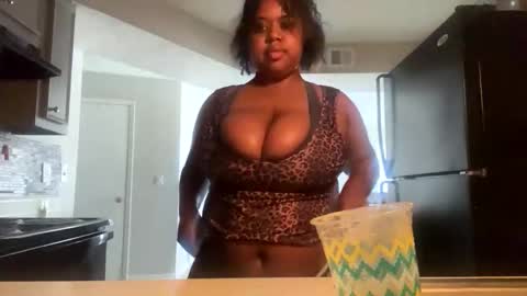 lunamoth00 online show from March 2026 05:42:01 PM