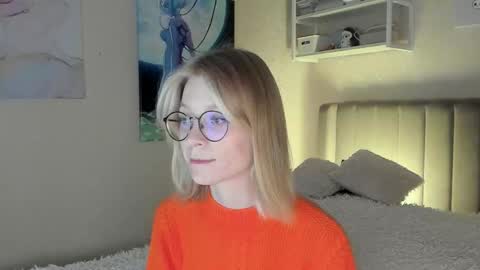 Sofia online show from October 2025 01:30:01 PM