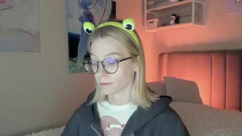 Sofia online show from October 2025 10:05:02 AM