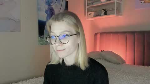 Sofia online show from November 2025 12:38:02 PM