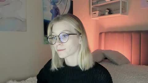 Sofia online show from November 2025 01:33:02 PM