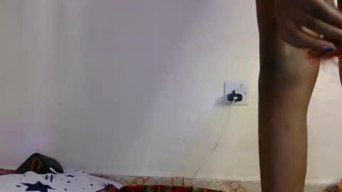 lunargoddess45 online show from April 2026 07:45:01 AM